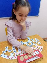 Игра "Составь слово" Игра "Составь слово".